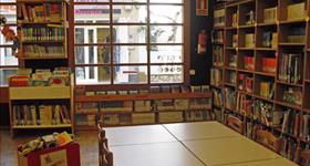 bibliothéque municipale "doctor Frias"